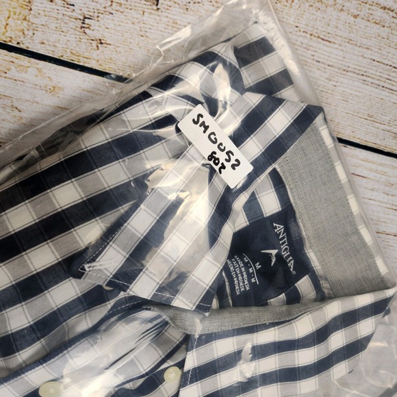 New England Patriots Antigua Shirt Men's M Blue Check Logo Sports Football NFL - Picture 8 of 8